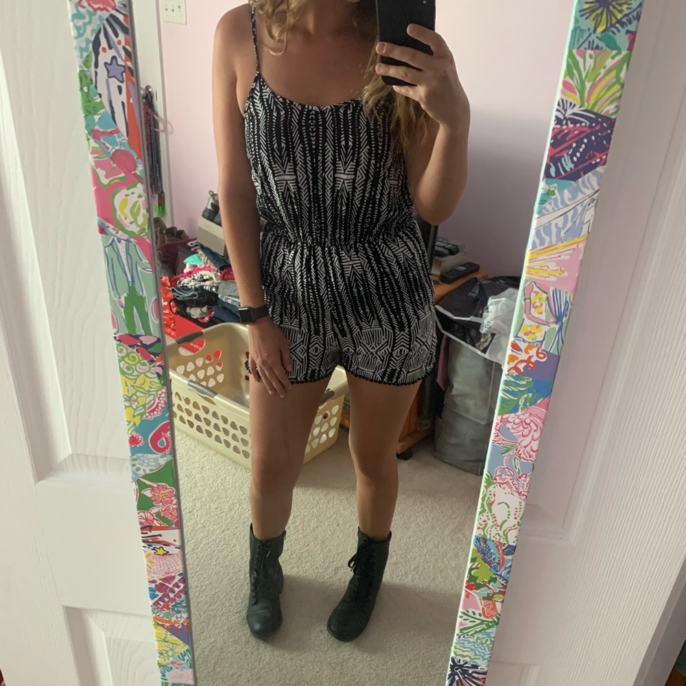 Mossimo Romper - Picture 5 of 9